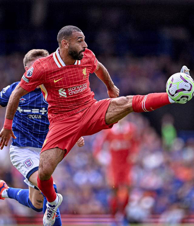 萨拉赫与80激战曼联分钟，出色发挥胜负难料！，詹姆斯焦点对战比赛高潮迭起的简单介绍乐鱼