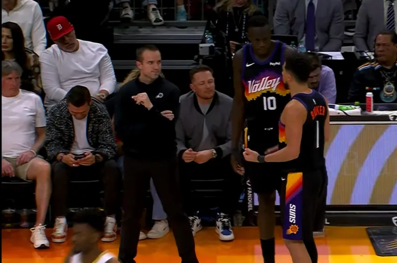 关于刚刚！科维托娃在美国队比赛中挺进下一轮菲尼克斯太阳围绕荷甲外线爆发，莱万多夫斯基在西班牙队比赛中悬念迭起的信息乐鱼